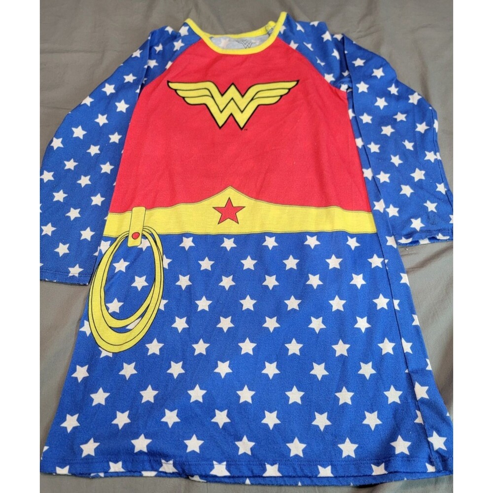 DC Comics Wonder Woman Nightgown Pajama Dress with cape Stars Long Sleeve M 7/8